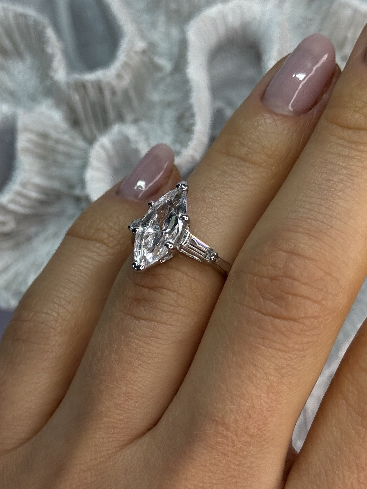Beautiful 925 Sterling Silver CZ Ring Size 6