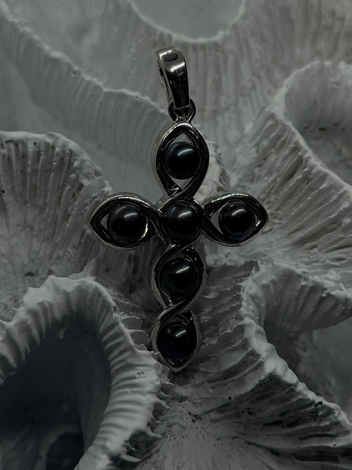 925 Sterling Silver Hematite Cross Pendant Openwork Design