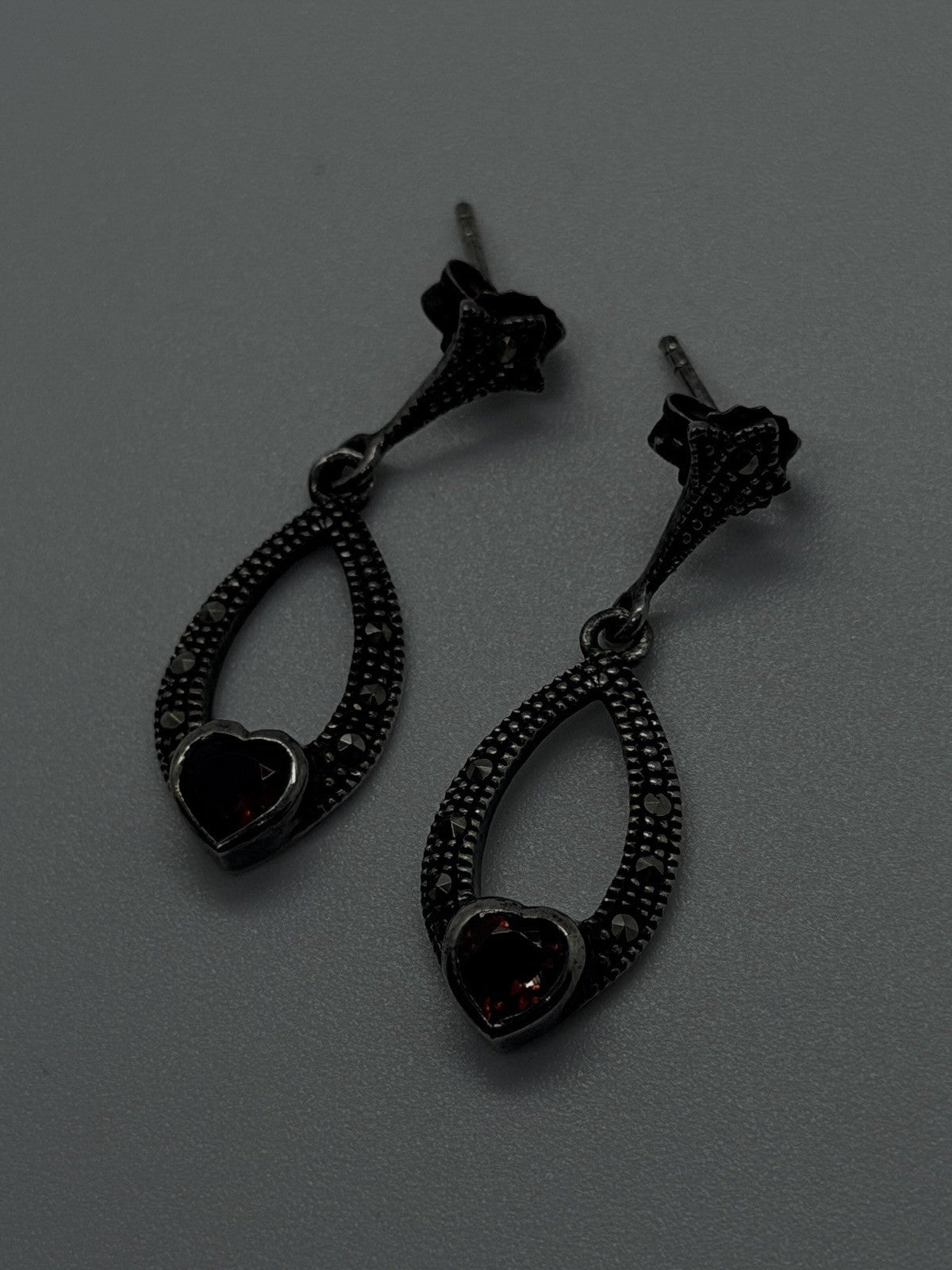 Vintage 925 Sterling Silver Garnet Heart & Marcasite Dangle Drop Earrings