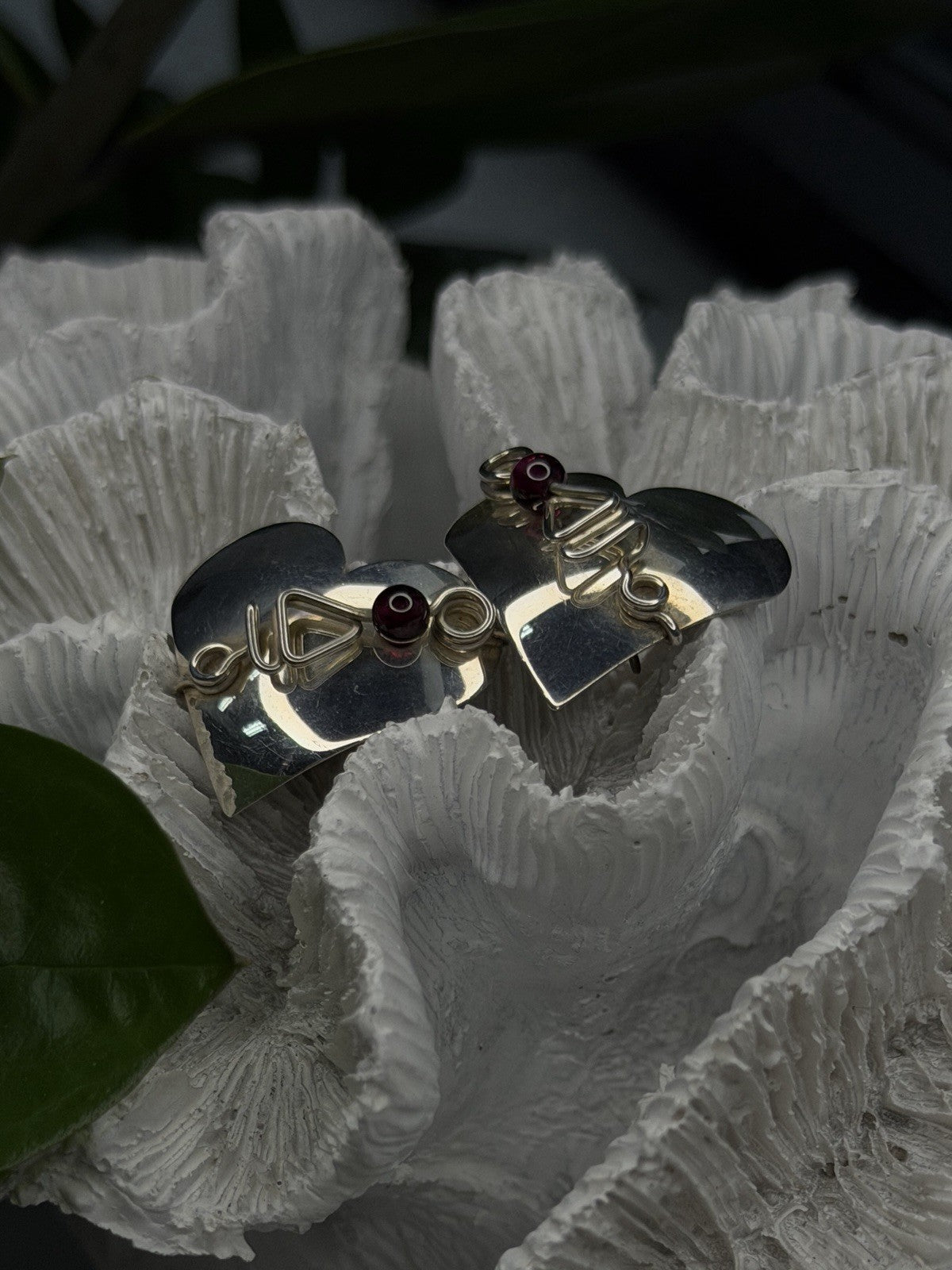 Vintage Scapes 925 Sterling Silver Heart Purple Agate Earrings