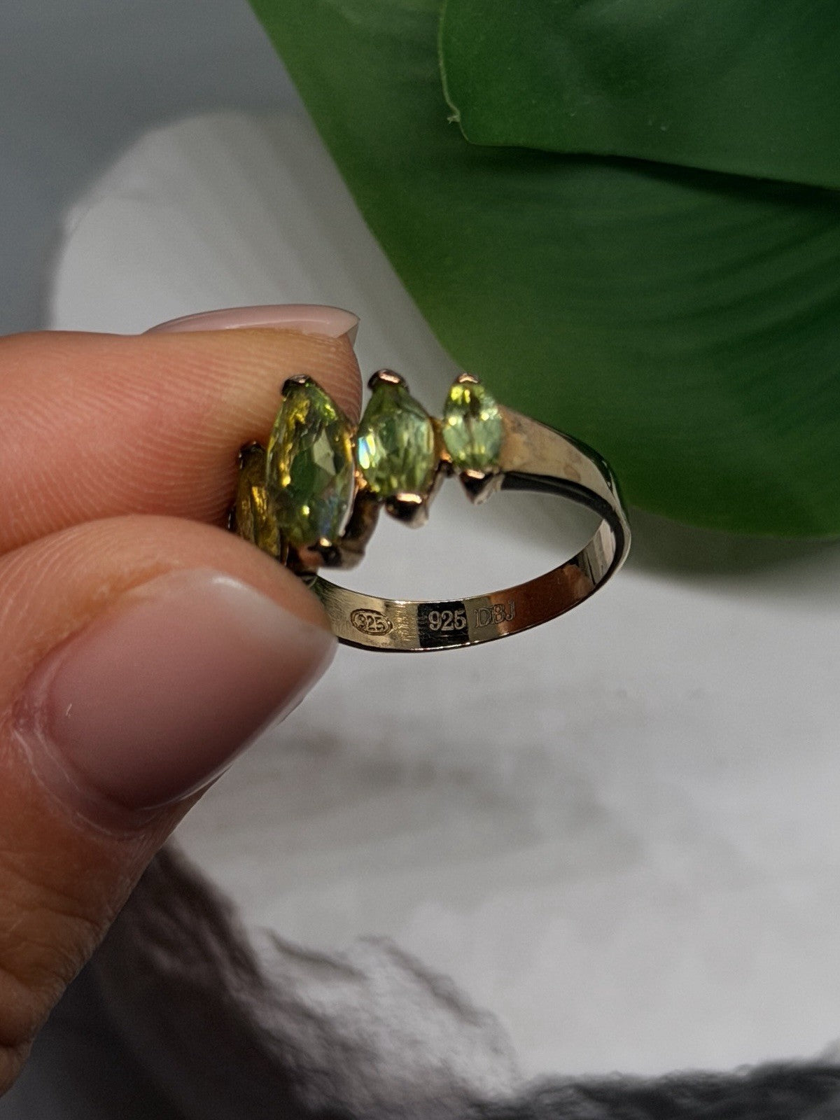 925 Sterling Silver Yellow Gold Green Peridot Plated Ring Size 6