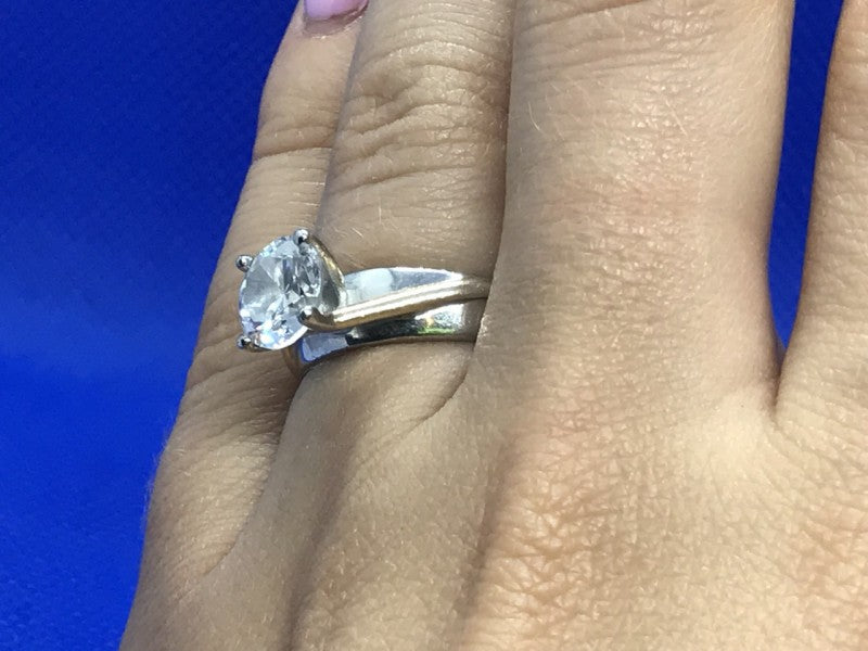 925 Sterling Silver CZ Ring Size 6.5