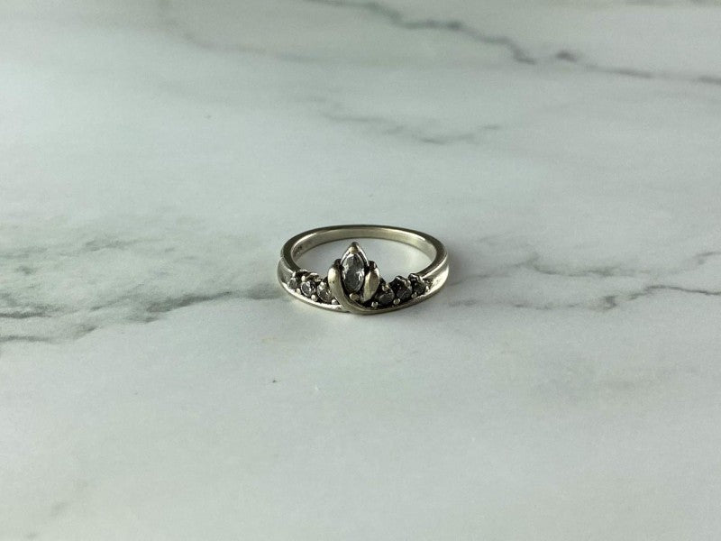925 Sterling Silver White CZ Ring Size 5.5