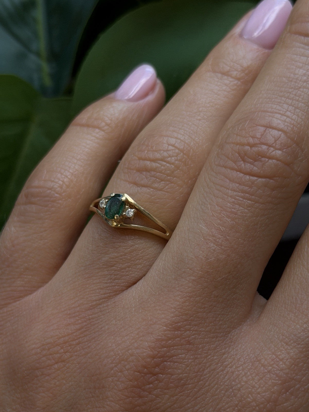 Classic 14K Yellow Gold Ring Emerald & Diamond Size 7