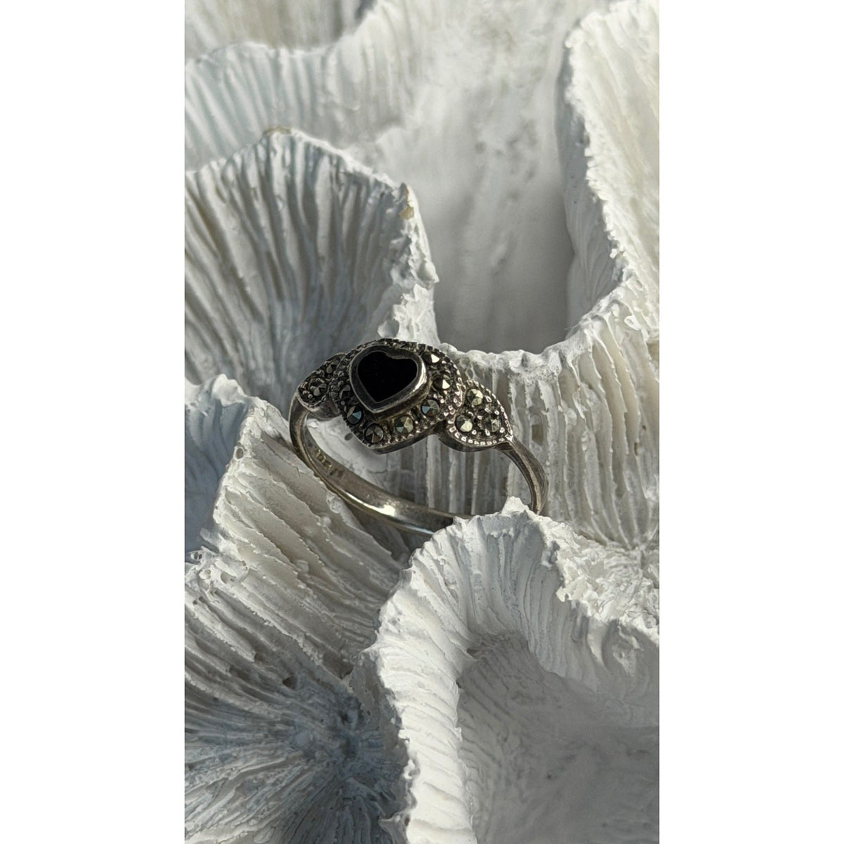 925 Sterling Silver Onyx & Marcasite Heart Ring Size 8