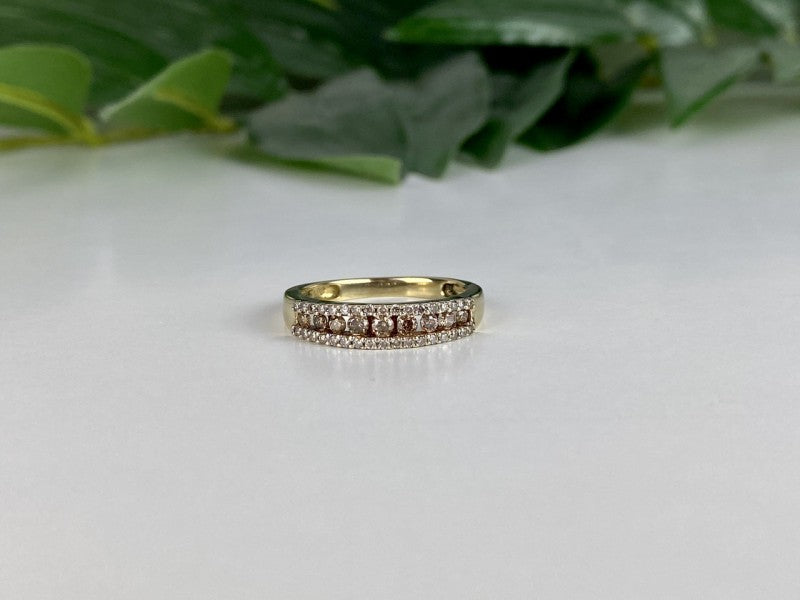 10K Yellow Gold White Sapphire & Diamonds Ring Size 8