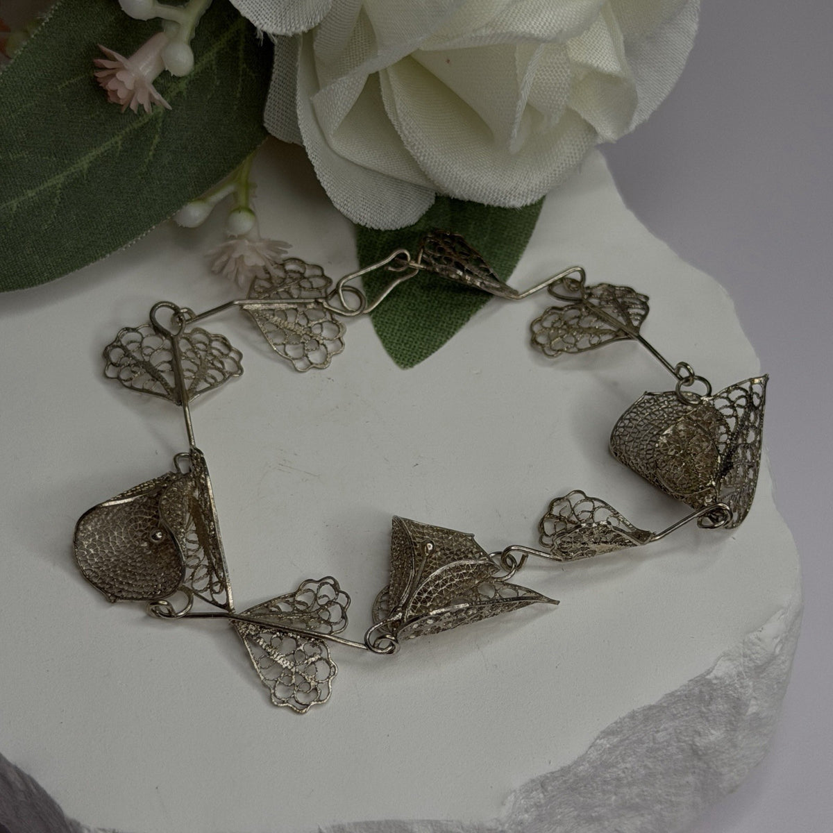 925 Sterling Silver Filigree Delicate Design Hearts & Lilies Bracelet 7