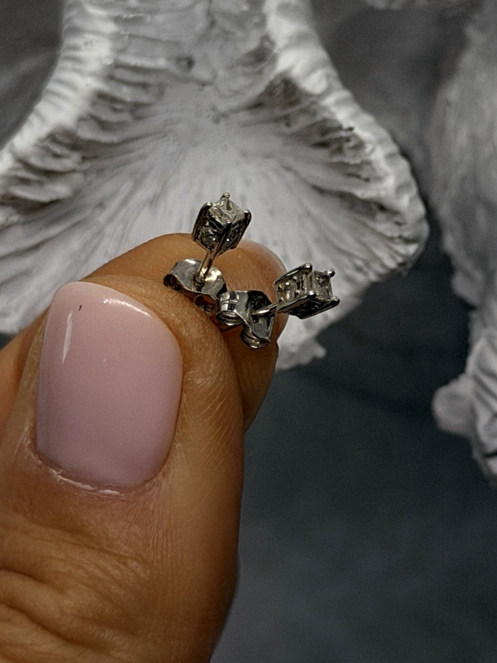 10K White Gold Princess Cut Diamond Stud Earrings 0.25 CTW
