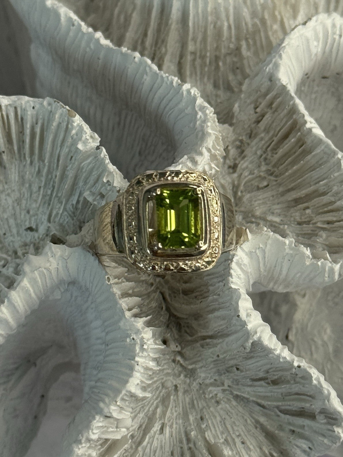 925 Sterling Silver Peridot Ring Size 6