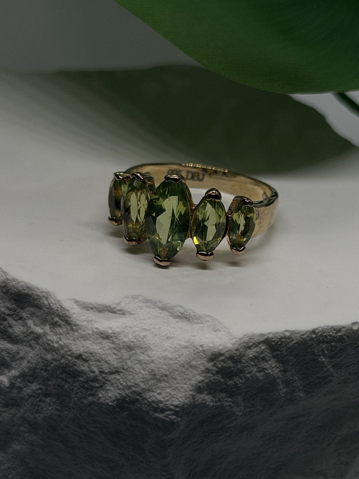 925 Sterling Silver Yellow Gold Green Peridot Plated Ring Size 6