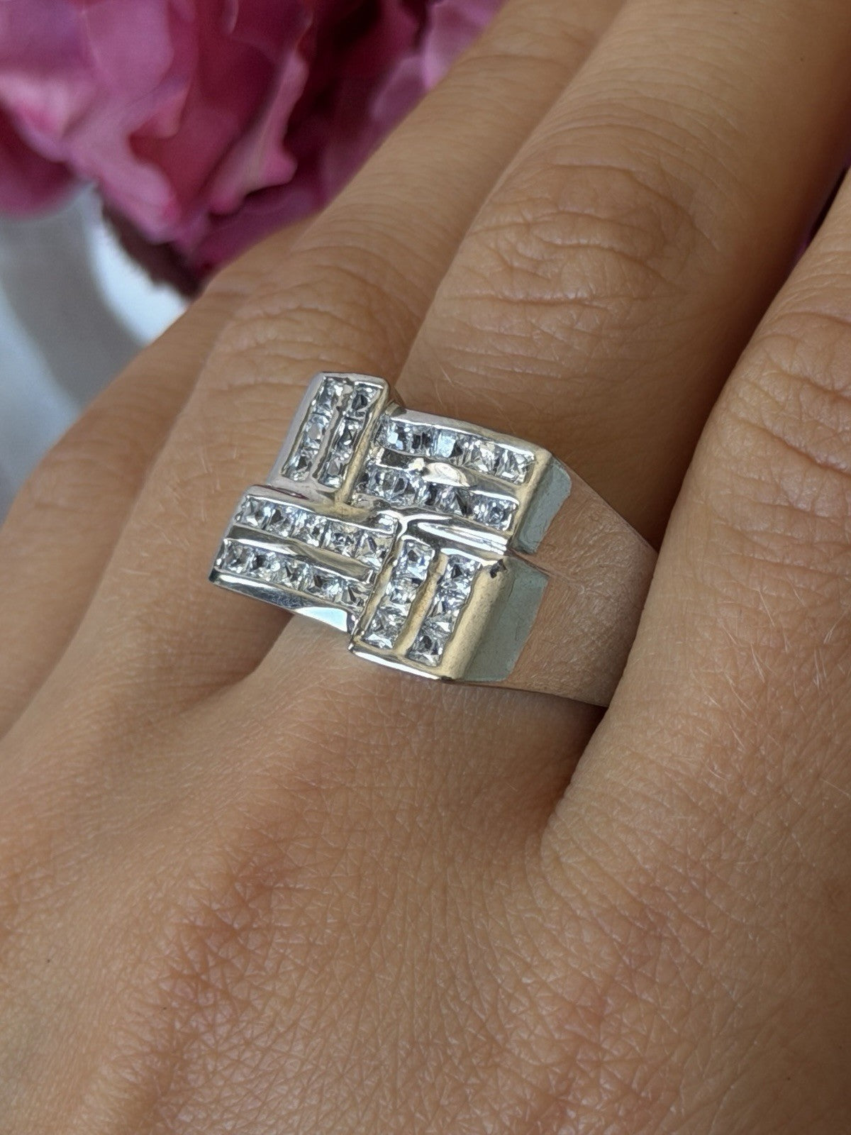 Elegant Design 925 Sterling Silver Beryl Ring Size 10