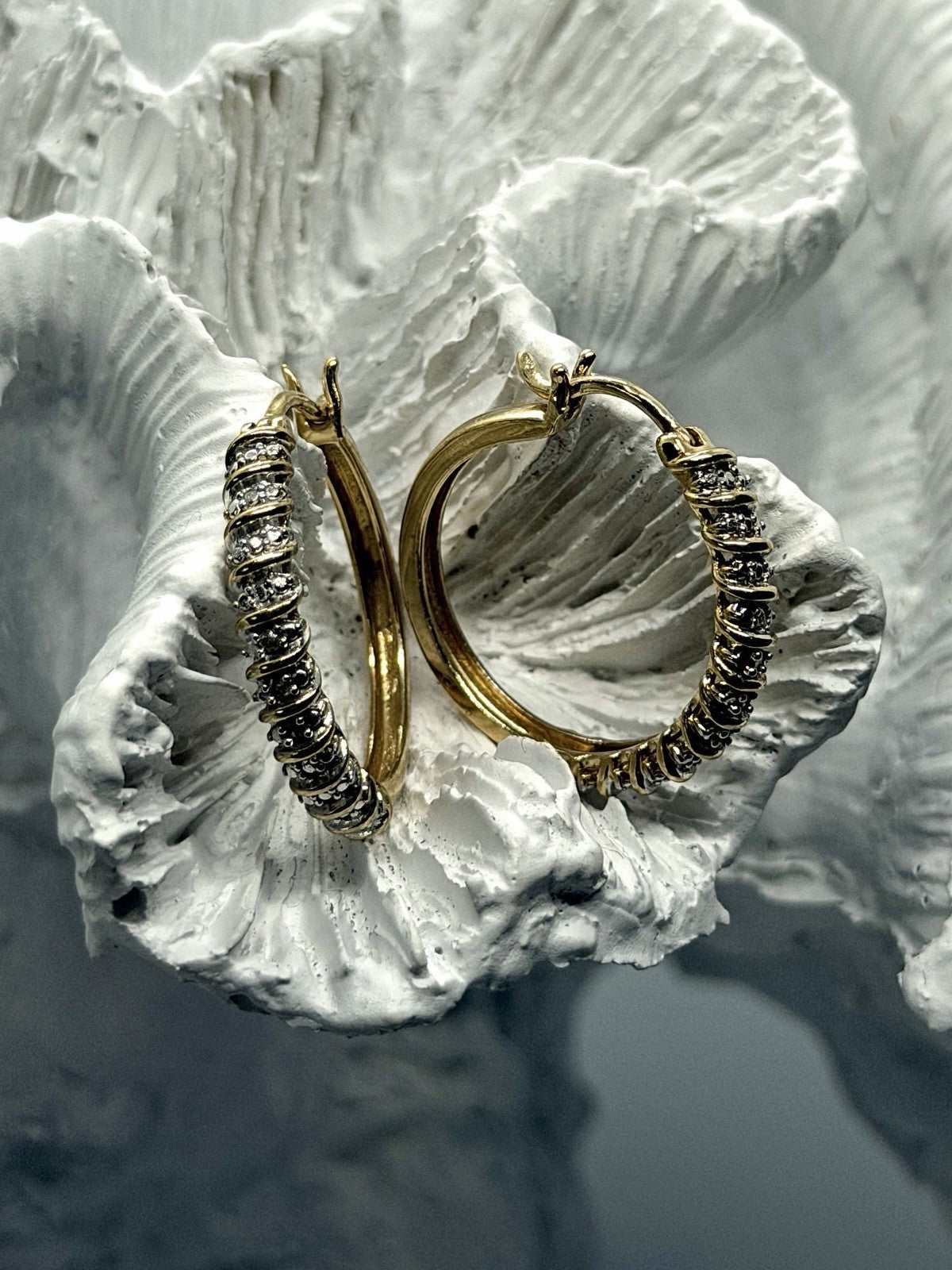 Elegant 925 Sterling Silver Gold Plated Diamond 0.11 CTW Earrings