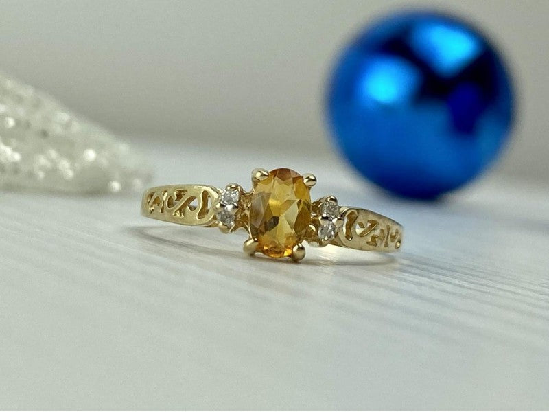 14K Yellow Gold Citrine & Diamonds Ring Size 8