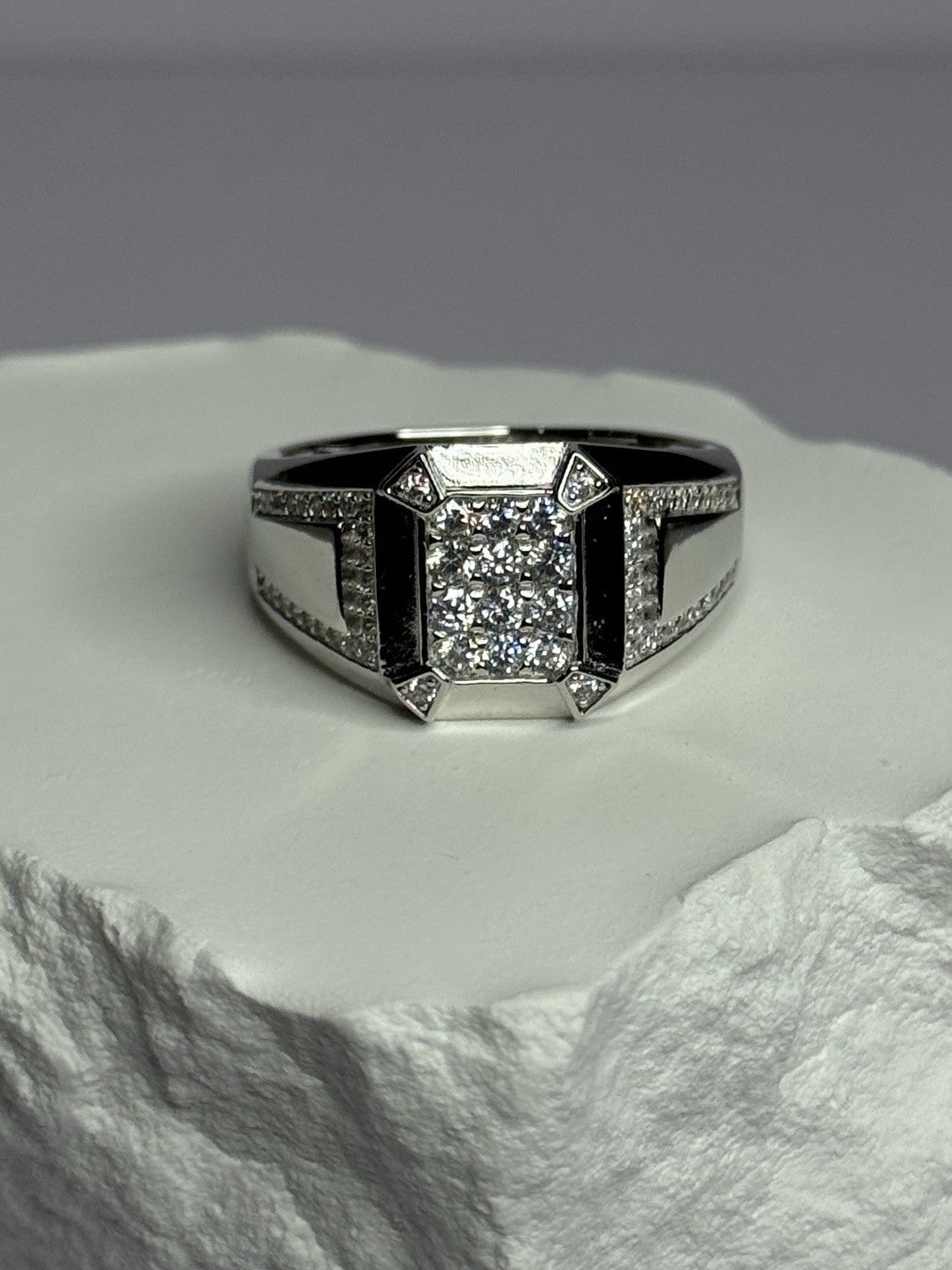 925 Sterling Silver CZ Men'S Ring Size 12
