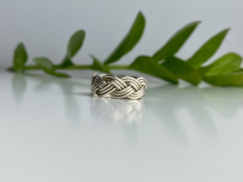 Vintage 925 Sterling Silver Ring Size 6.5
