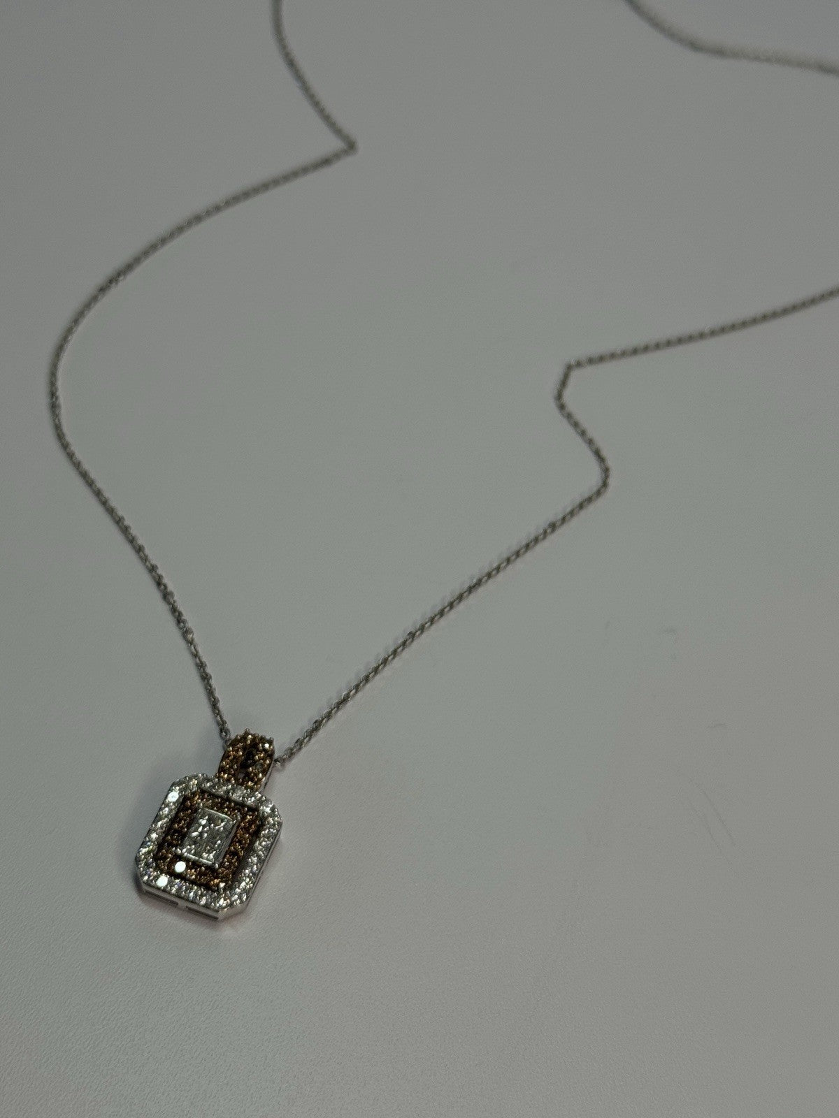 14K WHITE GOLD HESSONITE & DIAMOND NECKLACE LENGTH 18 INCH