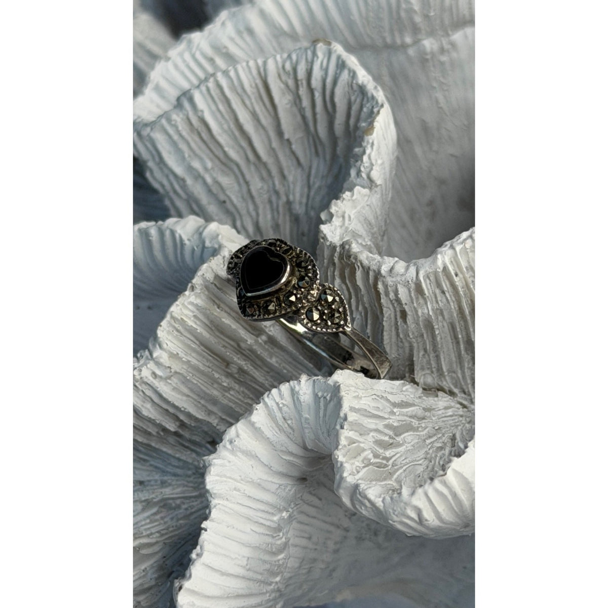 925 Sterling Silver Onyx & Marcasite Heart Ring Size 8