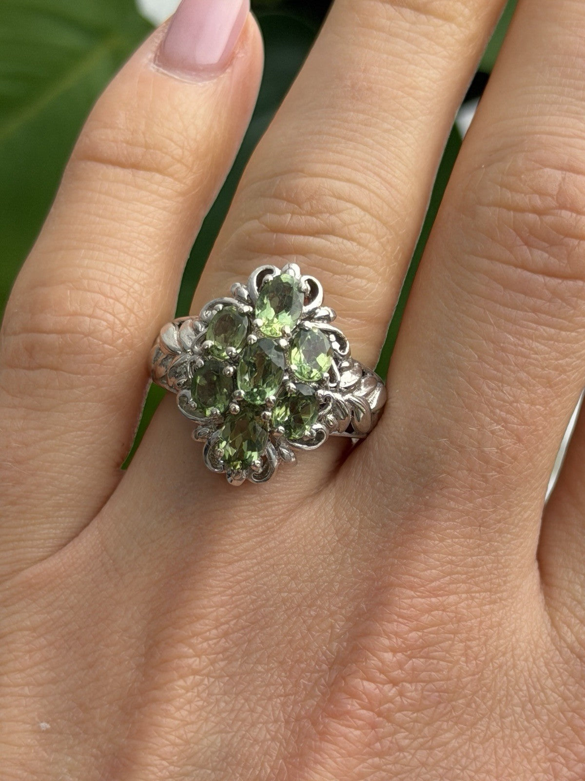 Elegant 925 Sterling Silver Peridot Ring Size 7