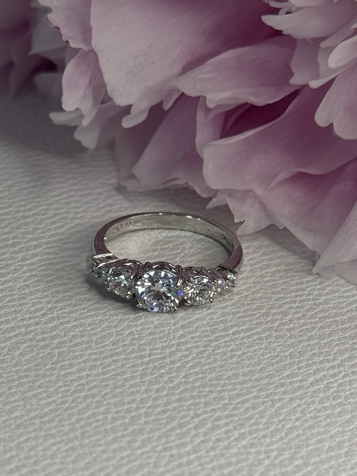 Shiny 925 Sterling Silver CZ Ring Size 7