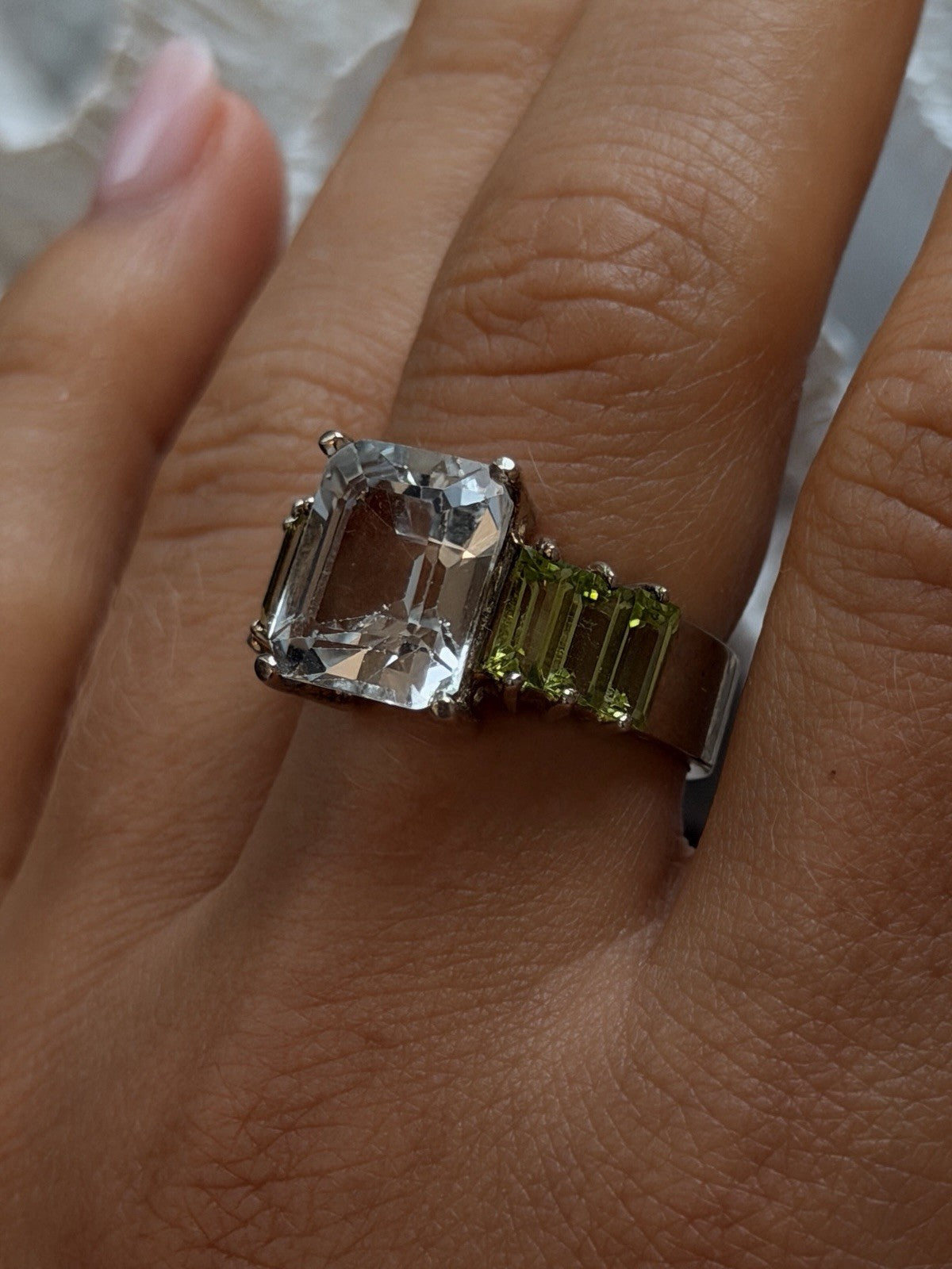 925 Sterling Silver White Clear Tourmaline & Peridot Stones Ring Size 9