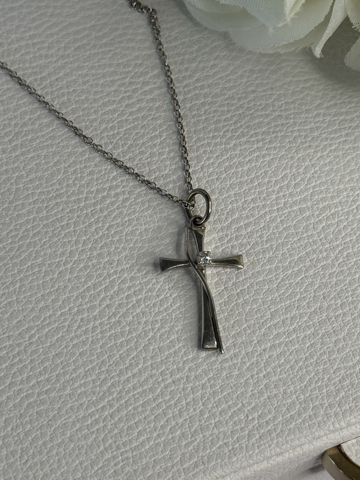925 Sterling Silver Diamond Cross Necklace Length 20/18 Inch