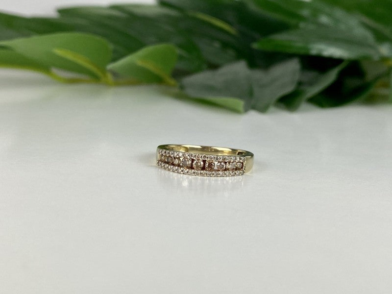 10K Yellow Gold White Sapphire & Diamonds Ring Size 8