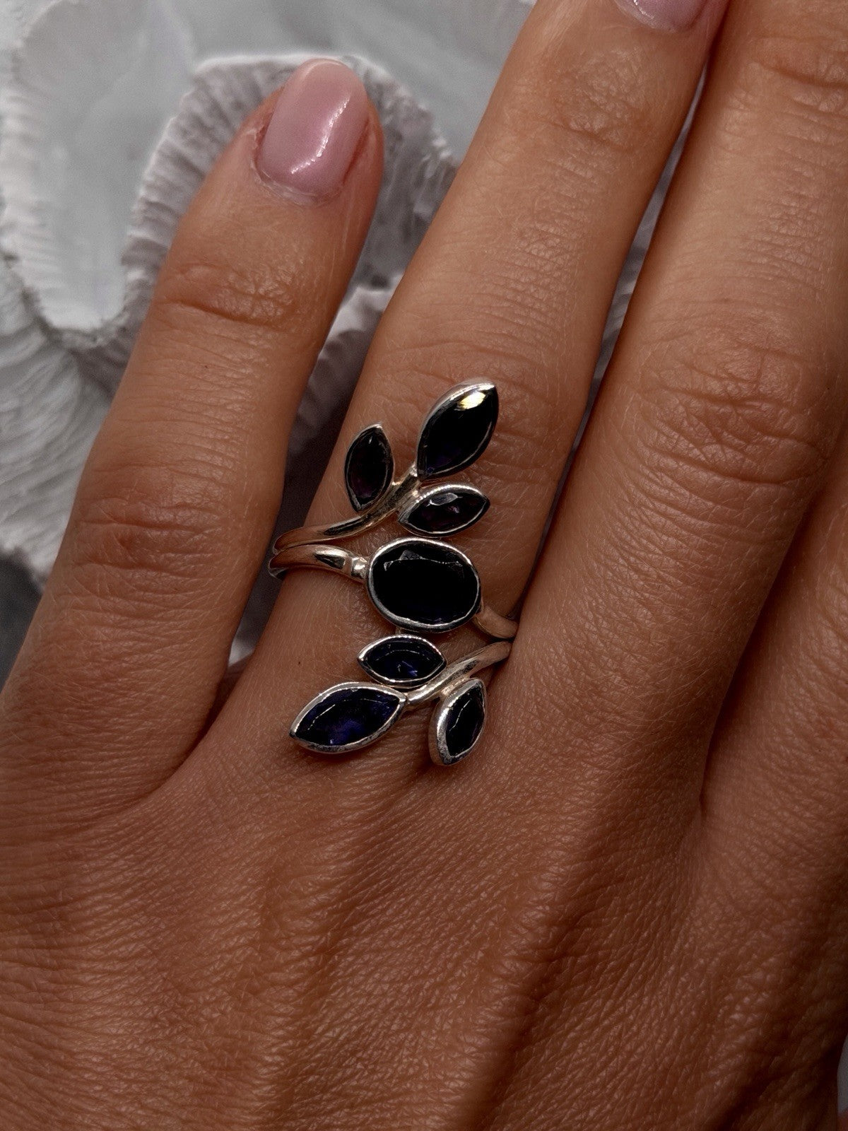 925 Sterling Silver Deep Purple Amethyst Color Gemstones Floral Leaf Ring Size 7