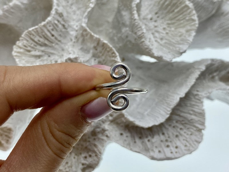 925 Sterling Silver Ring Size 6.5 (Adjustable)
