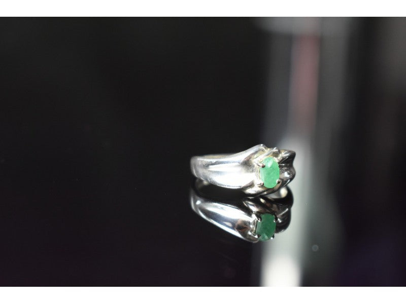 925 Sterling Silver Emerald Ring Size 9.5
