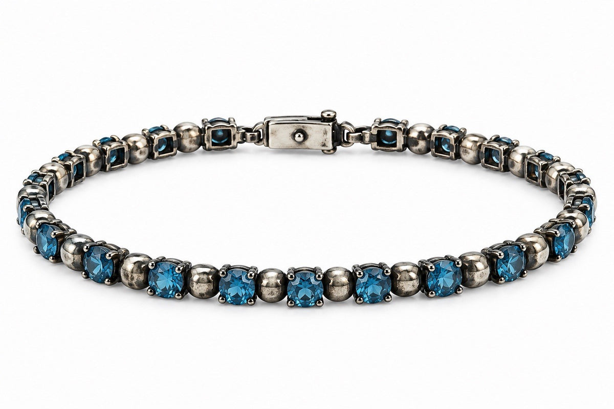 Beautiful 925 Sterling Silver Sky Blue Topaz Bracelet Size 8