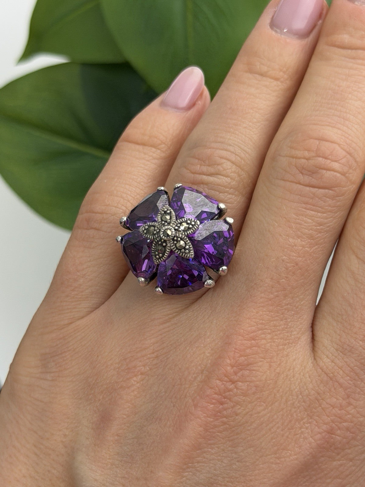925 Sterling Silver Amethyst & Marcasite Flower Ring Size 7.5
