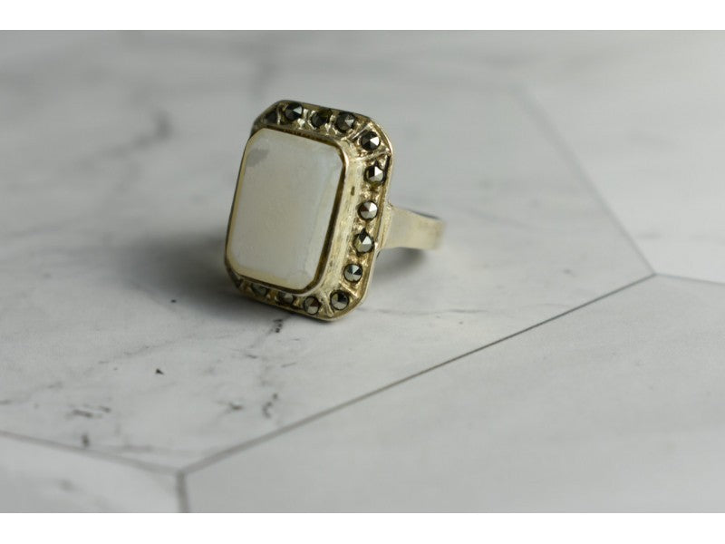925 Sterling Silver Mother Of Pearl & Marcasites Ring Size 6.5