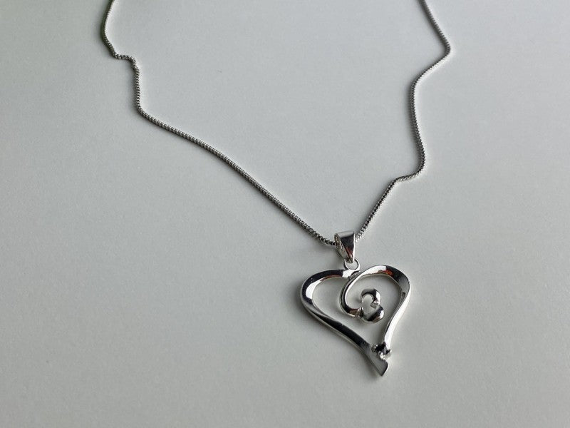 925 Sterling Silver Sapphire "Heart" Chain With Pendant