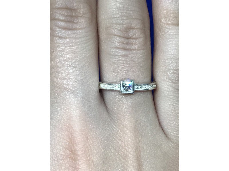 925 Sterling Silver CZ Ring Size 7