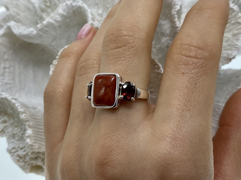 925 Sterling Silver Agate & Garnet Ring Size 9.5