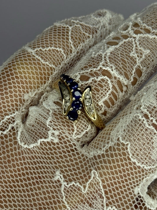 10K Yellow Gold Blue Topaz & White Topaz Ring Size 8