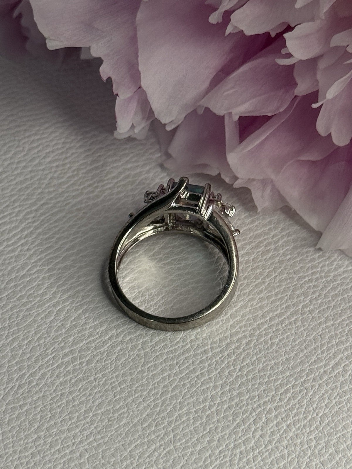 925 Sterling Silver CZ Ring Size 9