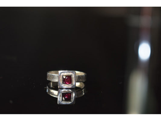 925 Sterling Silver Almandine Ring Size 6.5