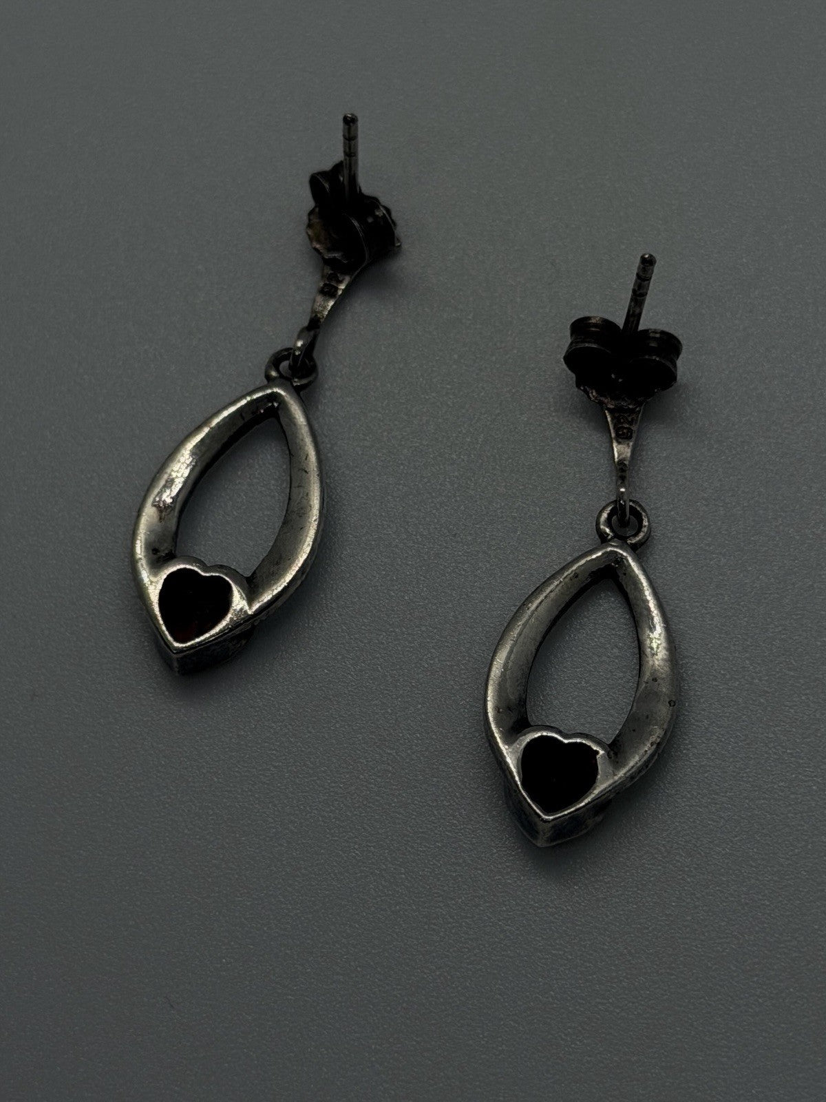 Vintage 925 Sterling Silver Garnet Heart & Marcasite Dangle Drop Earrings