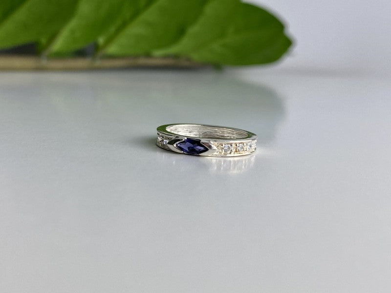 925 Sterling Silver Iolite & CZ Band Ring Size 6.5
