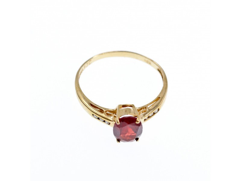 10K Yellow Gold Garnet & Diamonds Ring Size 6.5
