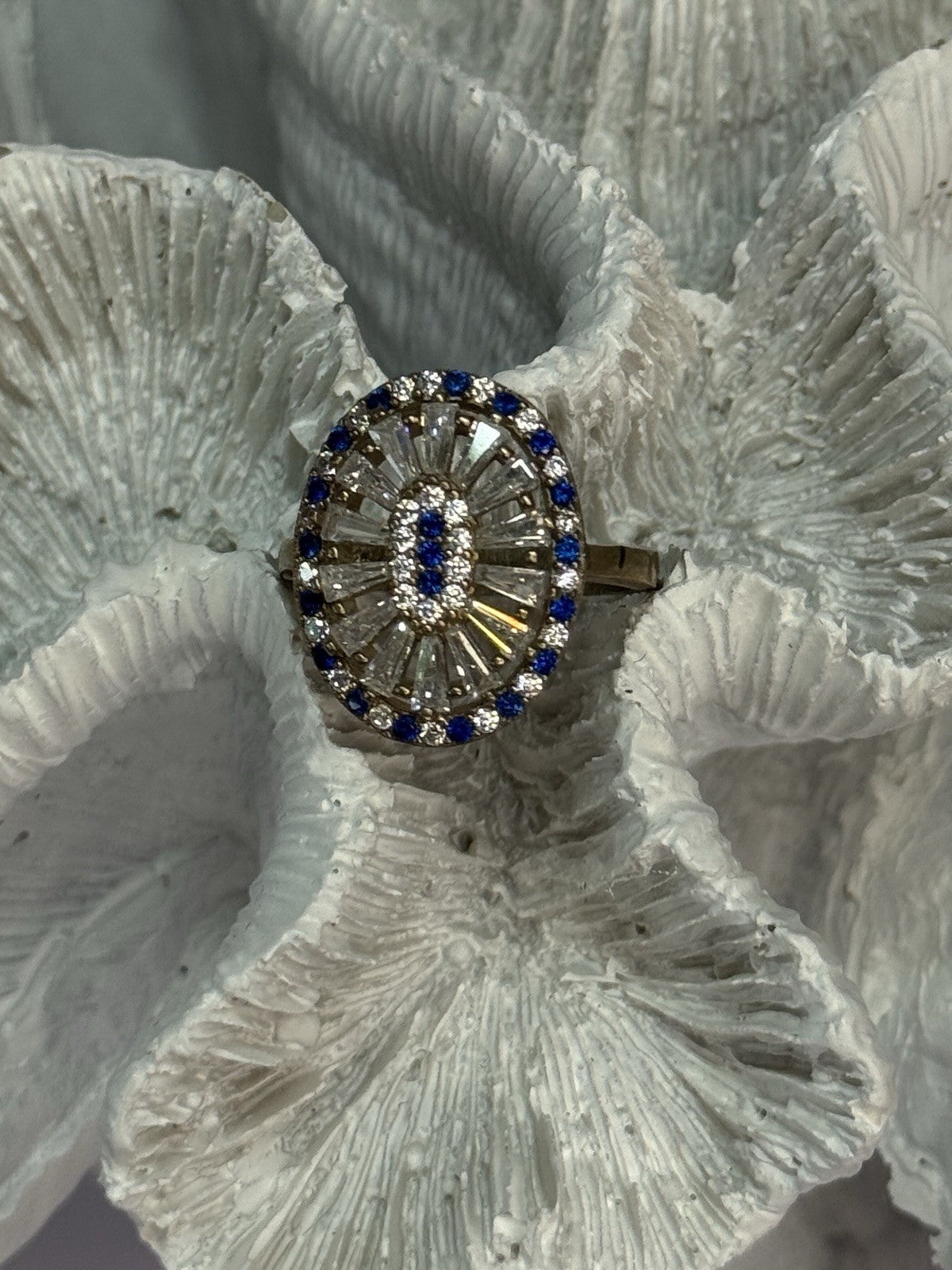 Beautiful 925 Sterling Silver CZ Ring Size 7.5