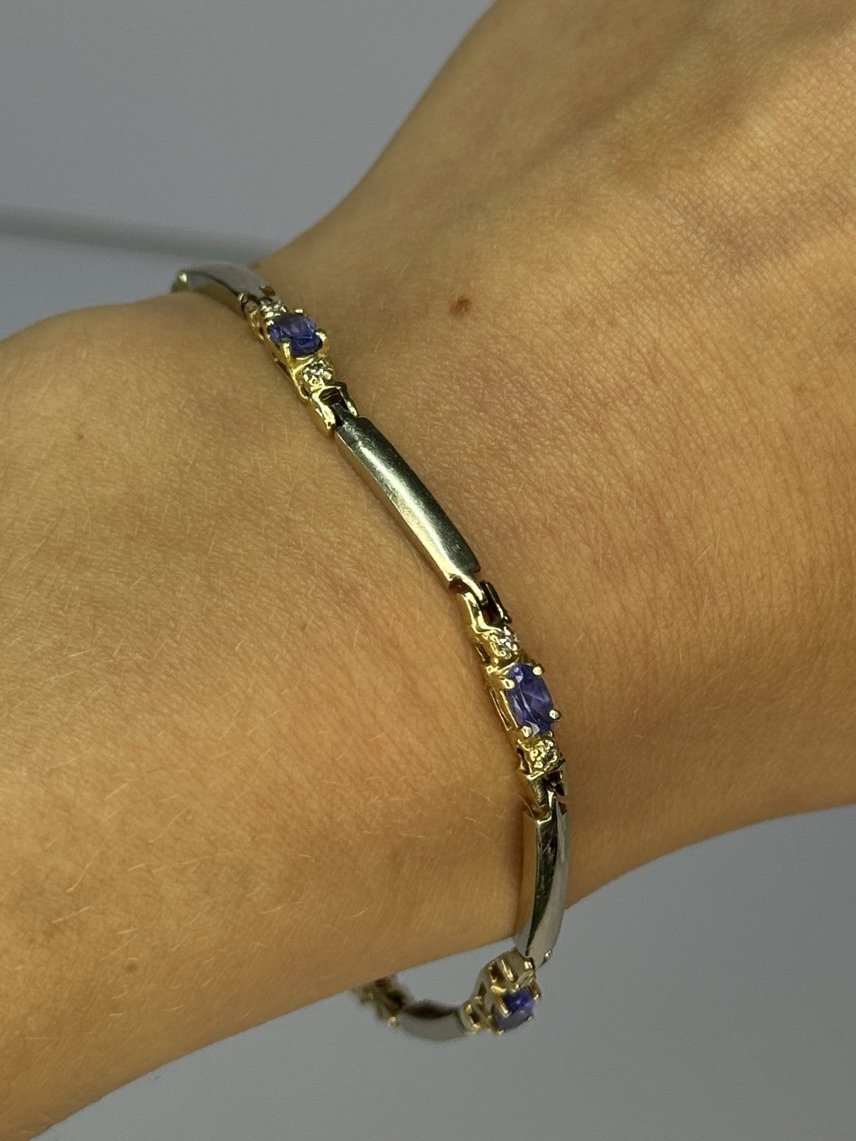 14K Yellow Gold Tanzanite & Diamond Bracelet Length 7.5 Inch