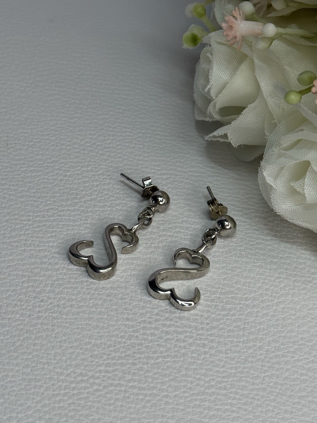 Beautiful 925 Sterling Silver Earrings Length 1.15 Inch