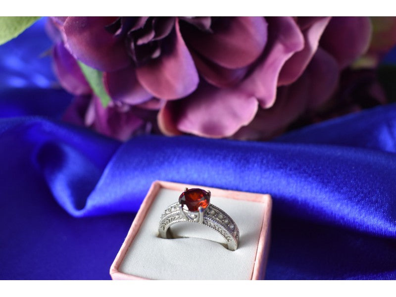 925 Sterling Silver Garnet & CZ Ring Size 6.5