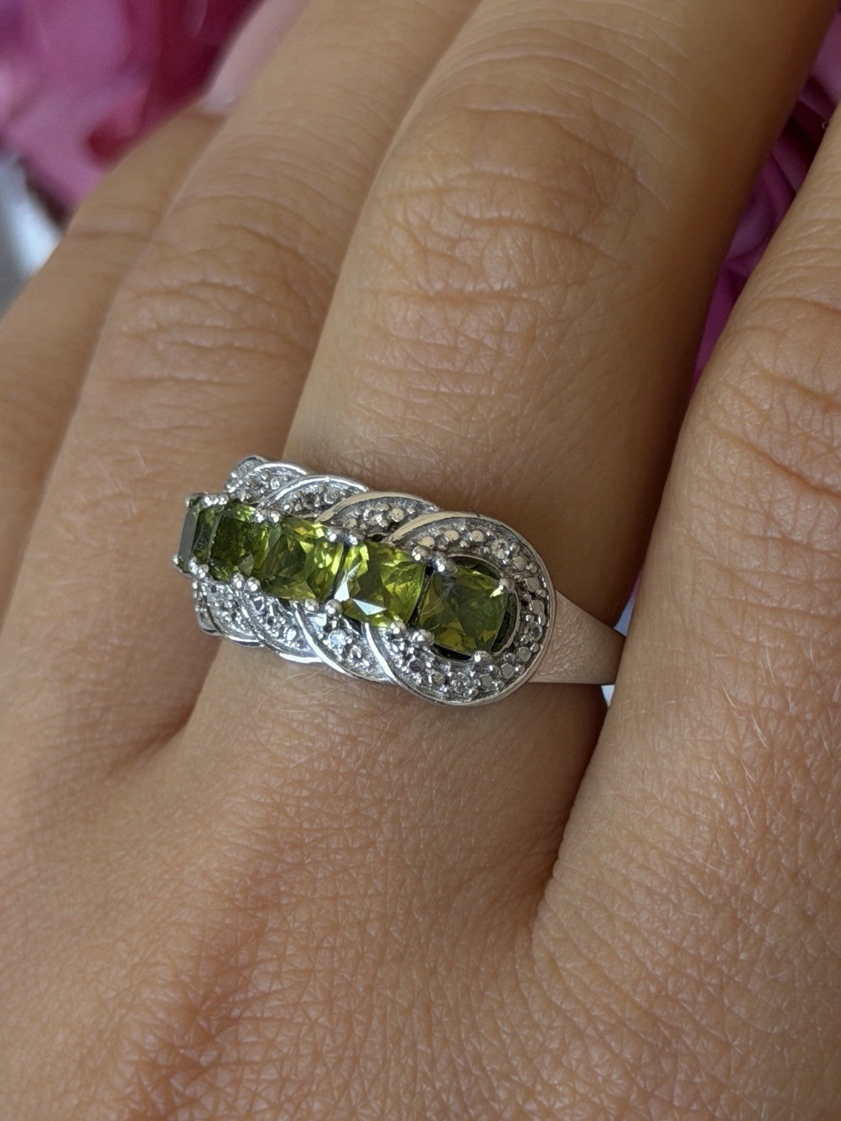 925 Sterling Silver Peridot & Diamond Ring Size 8.5