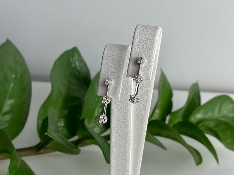 10K White Gold Diamonds Earrings
