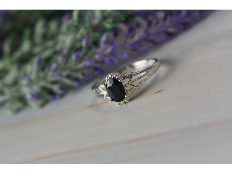 925 Sterling Silver Black Spinel Ring Size 10.25