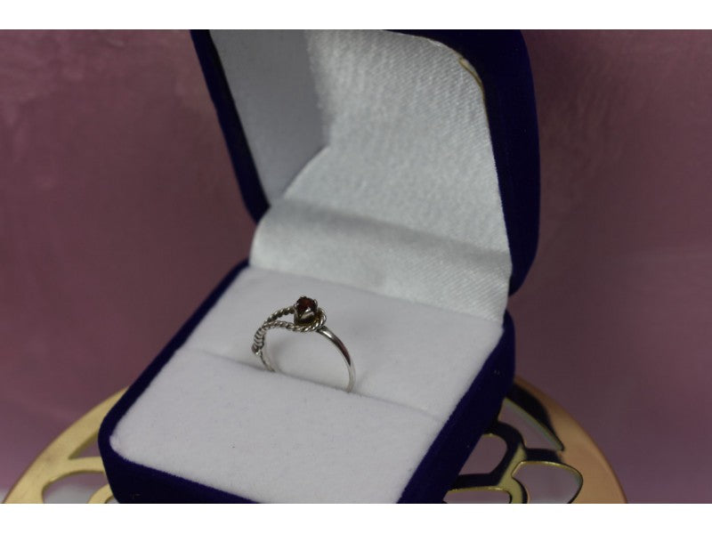 925 Sterling Silver Garnet Ring Size 5.5