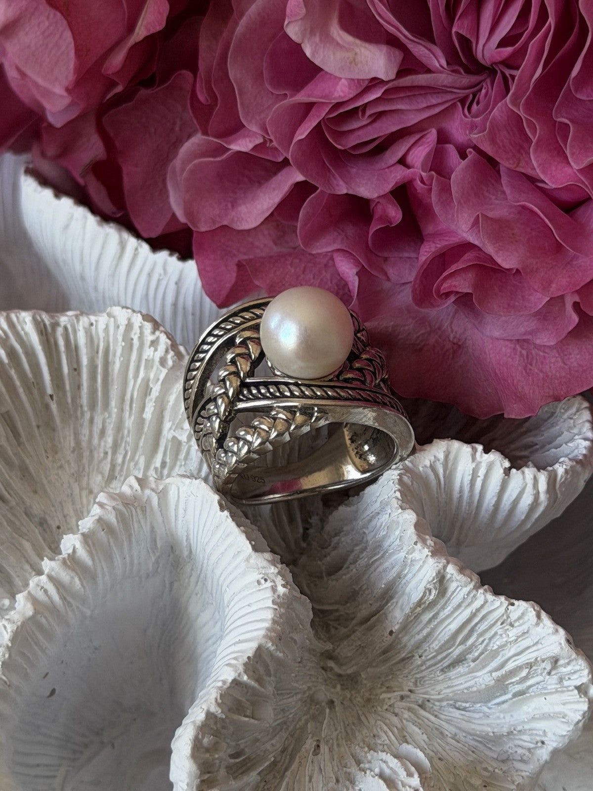 925 Sterling Silver Pearl Ring Size 6